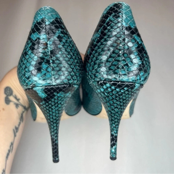 KATE SPADE Licorice Blue Snakeskin Heels Pump - Picture 5 of 8